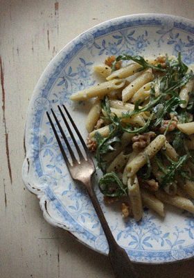 Penne with gorgonzola & walnuts 1