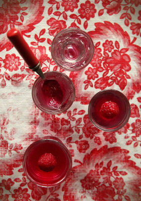 Raspberry Vodka Jelly Shots 1
