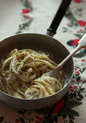 Pasta with Pistachio Cream Sauce 1