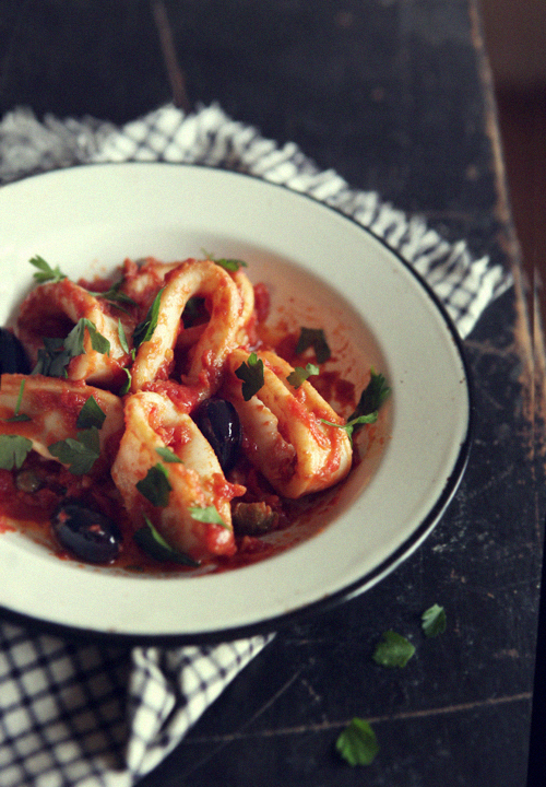 Calamari in Tomato Anchovy Sauce_1